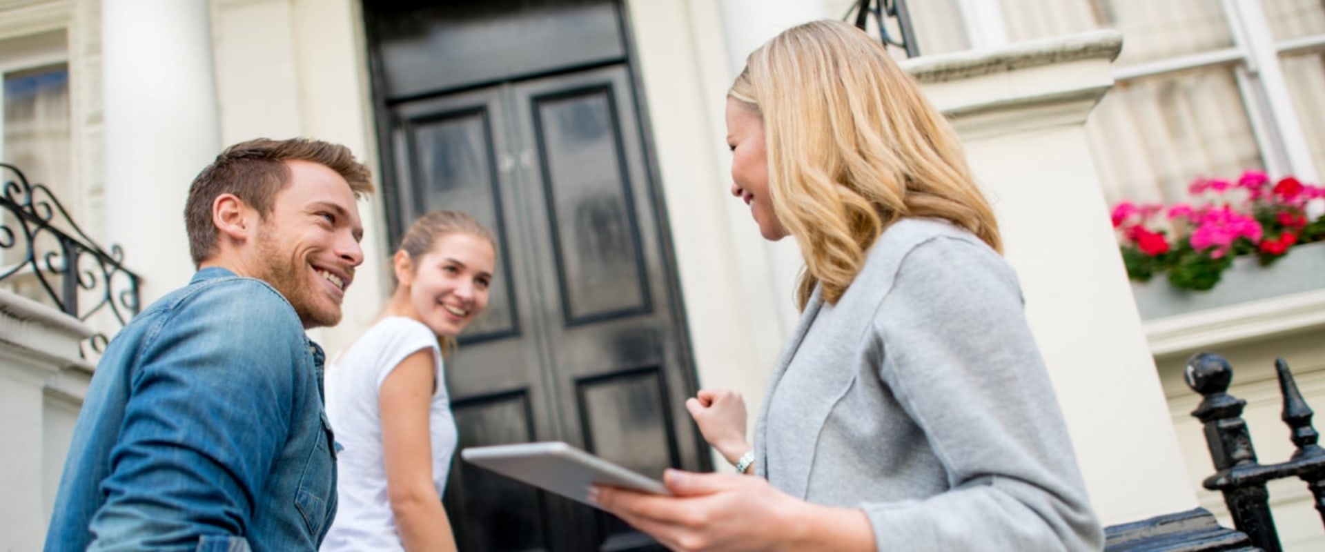 How do real estate brokers get paid?